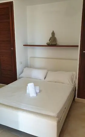 Club Cala Azul منتجع